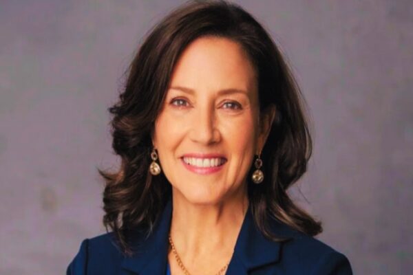 "Fran Candelera Leading Innovation and Mentorship in Technology"